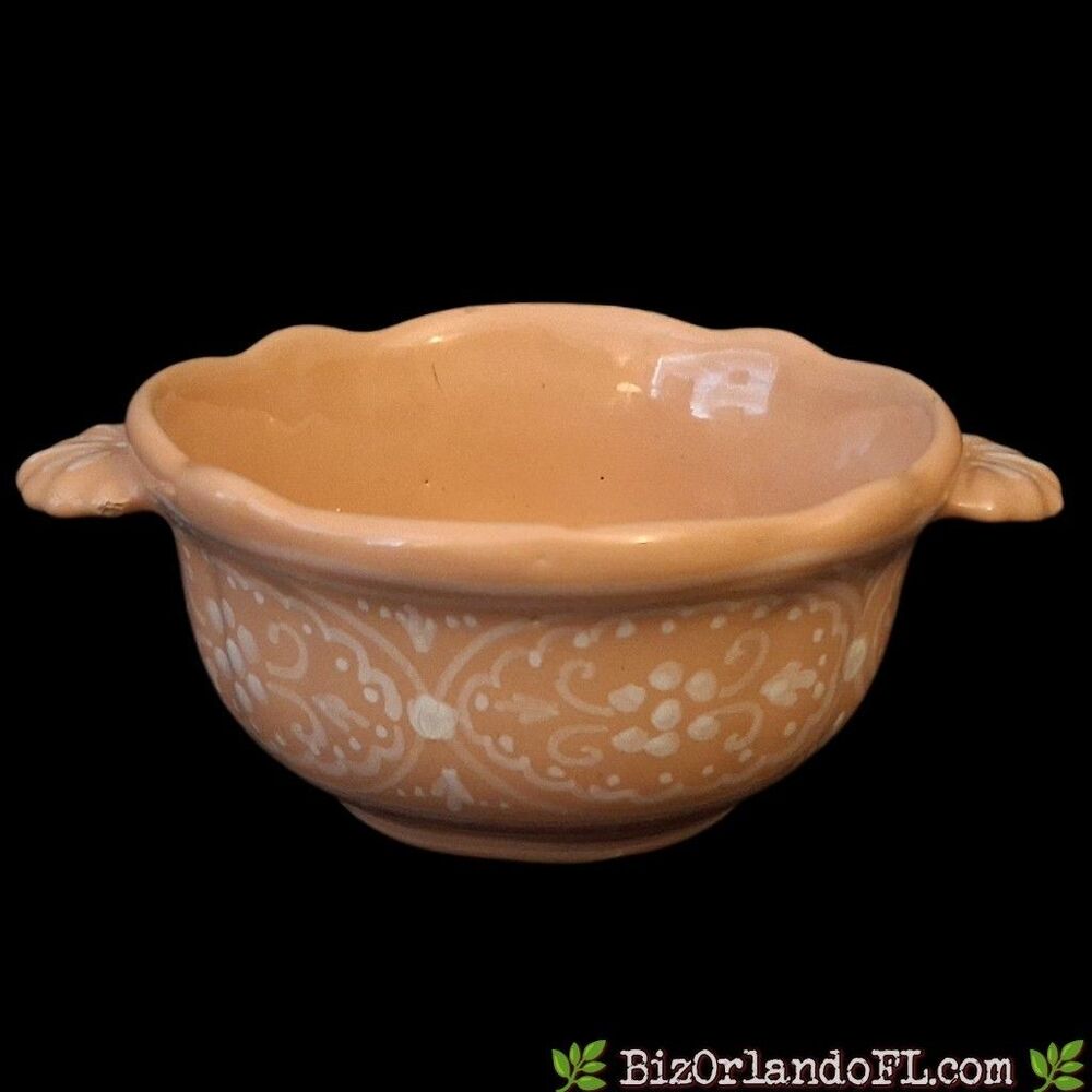 VINTAGE: Deruta Italy Peach/Coral Majolica Cream Soup Bowl w/ Scalloped Handles